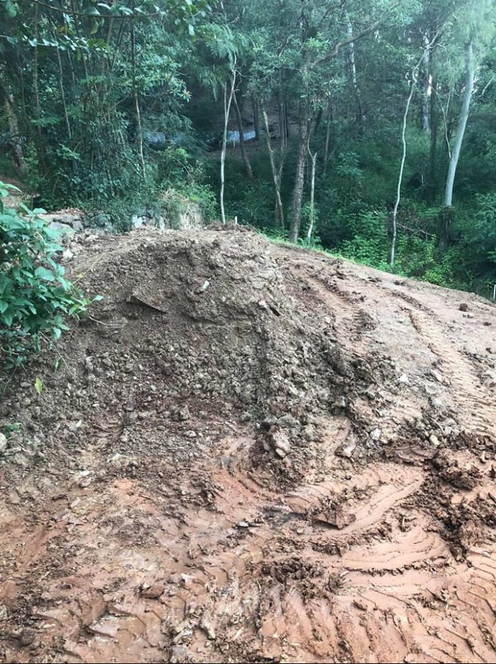 Steep terrain is not an issue. Earth moving through tough landscape done with ease using Rogers Little Loaders Kanga