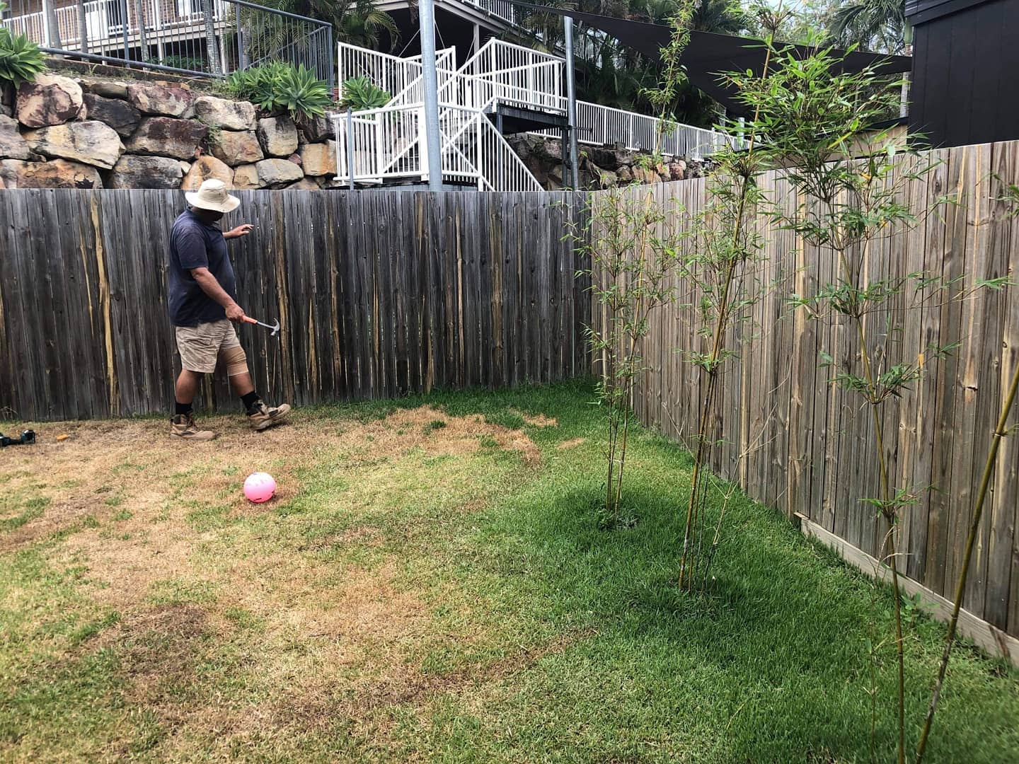 Retaining wall garden bed