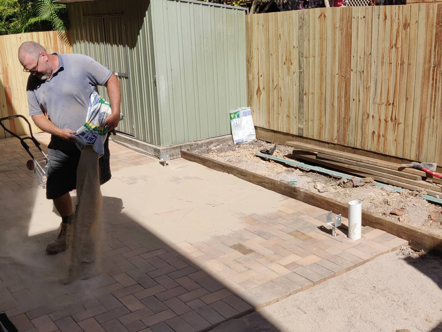 Courtyard paving and boundary fencing in East Brisbane 